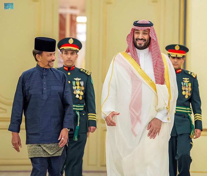 سمو ولي العهد يستقبل سلطان بروناي دار السلام