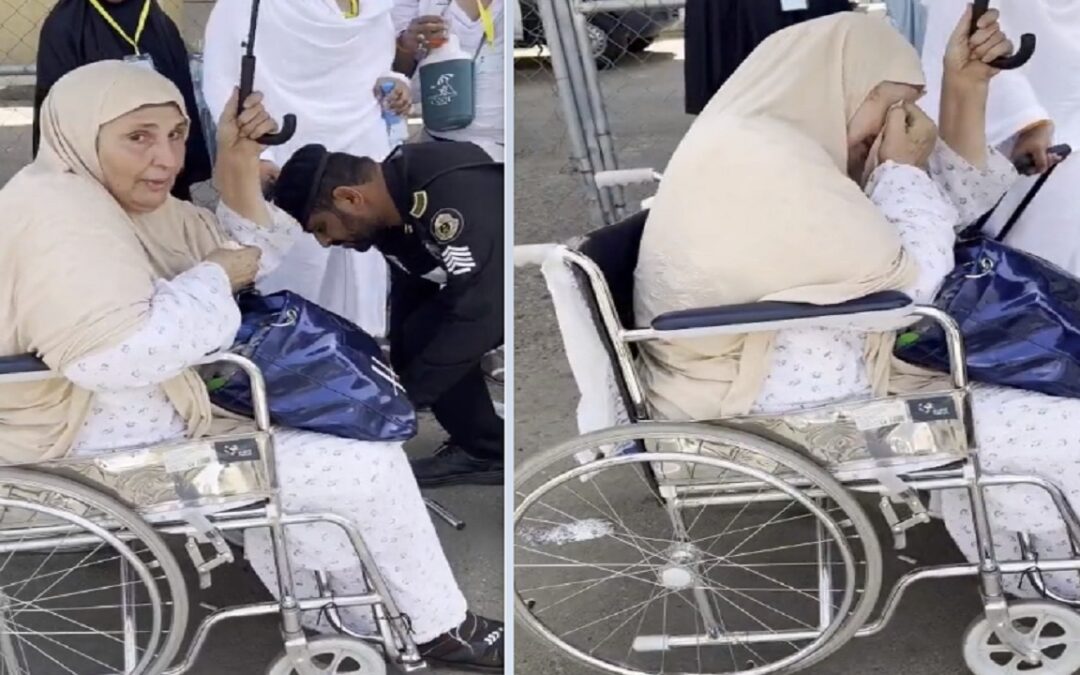 رجال الأمن يواسون حاجة مسنة فقدت ذويها في مشعر منى