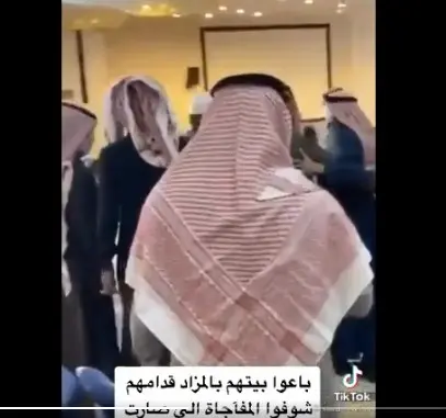 رجل أعمال يشتري منزل امرأتين في “تبوك” وبعد لحظات كانت المفاجأة