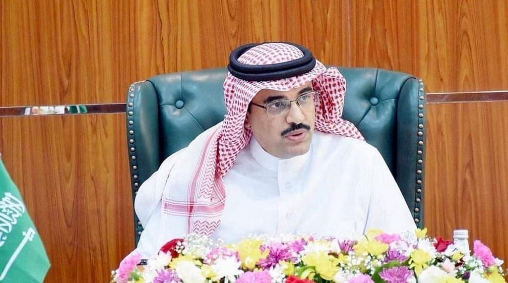 الغامدي يعتمد أسماء المكلفين بالعمل في مدارس التعليم المستمر في الطائف