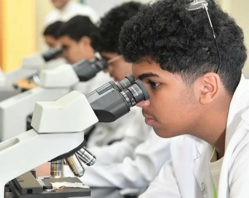 “أم القُرى” ومؤسسة الملك عبدالعزيز ينظمان برنامج “موهبة” لطلبة التعليم العام