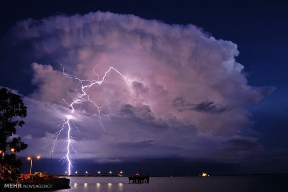 “الطقس”: 9 مناطق تتعرض لسقوط أمطار وهبوب رياح ثقيلة مع ضبابية في الرؤية