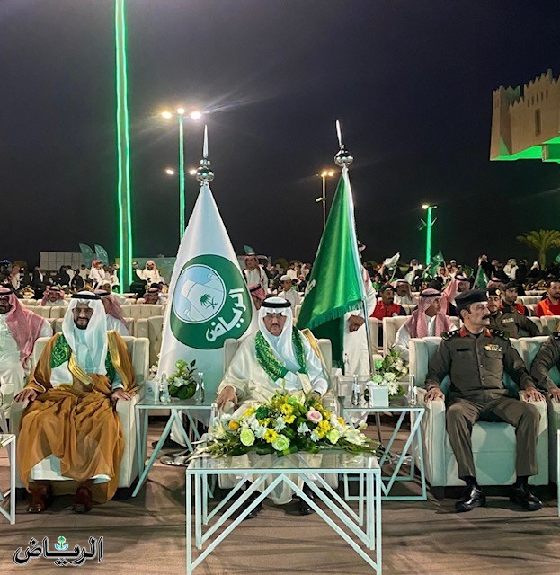 محافظ الدوادمي يشارك الأهالي احتفالية اليوم الوطني الـ93