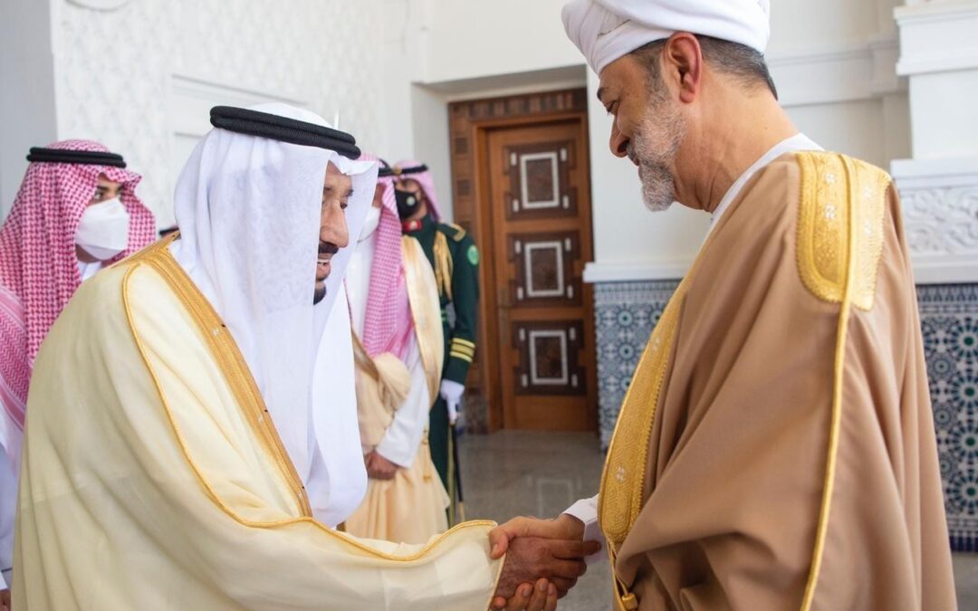 سلطان عُمان يبعث برقية تهنئة لخادم الحرمين بمناسبة اليوم الوطني الـ 93