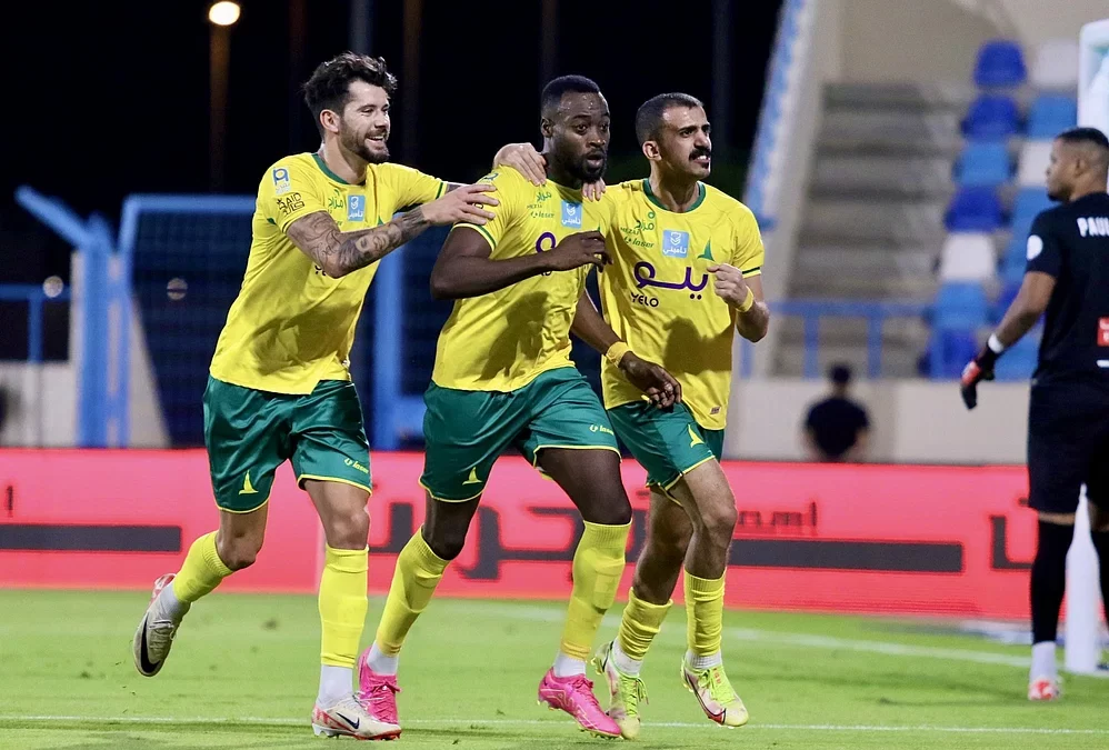الخليج يسلب نقاط الفوز من فم الأخدود