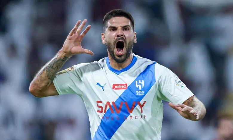 ميتروفيتش يقود كتيبة الهلال أمام الجبلين