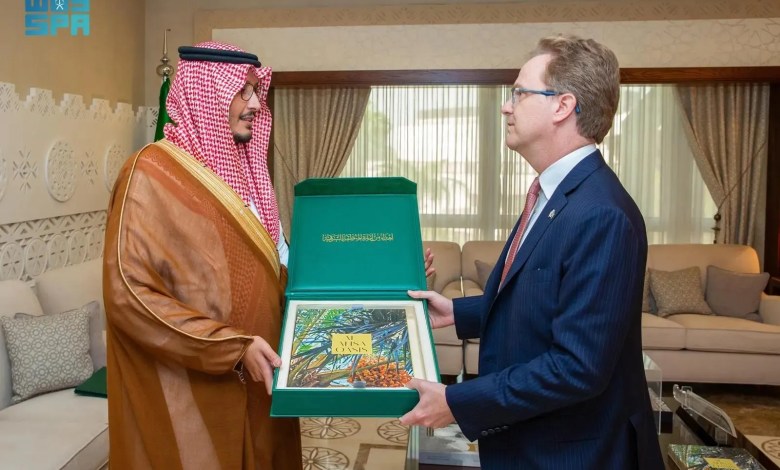 نائب أمير المنطقة الشرقية يستضيف سفير كندا لدى المملكة