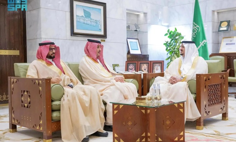 أمير منطقة الرياض يستضيف مدير وزارة البيئة والمياه والزراعة المكلف حديثا