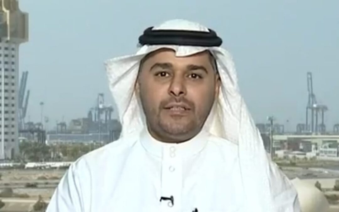 مستشار تعليمي يكشف سبب جمع مقررات الـ 3 فصول في منهج واحد