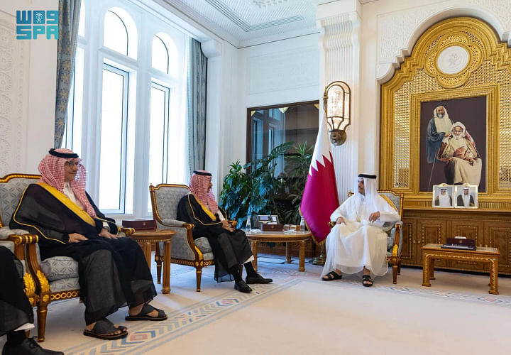 الشيخ تميم ووزير الخارجية السعودي يبحثان سبل التعاون المشترك