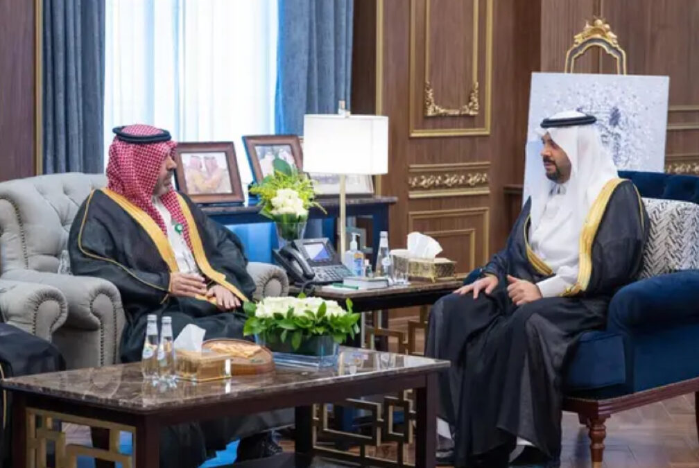 أمير الحدود الشمالية يطّلع على الخطة التنفيذية لتجمع الحدود الشمالية الصحي