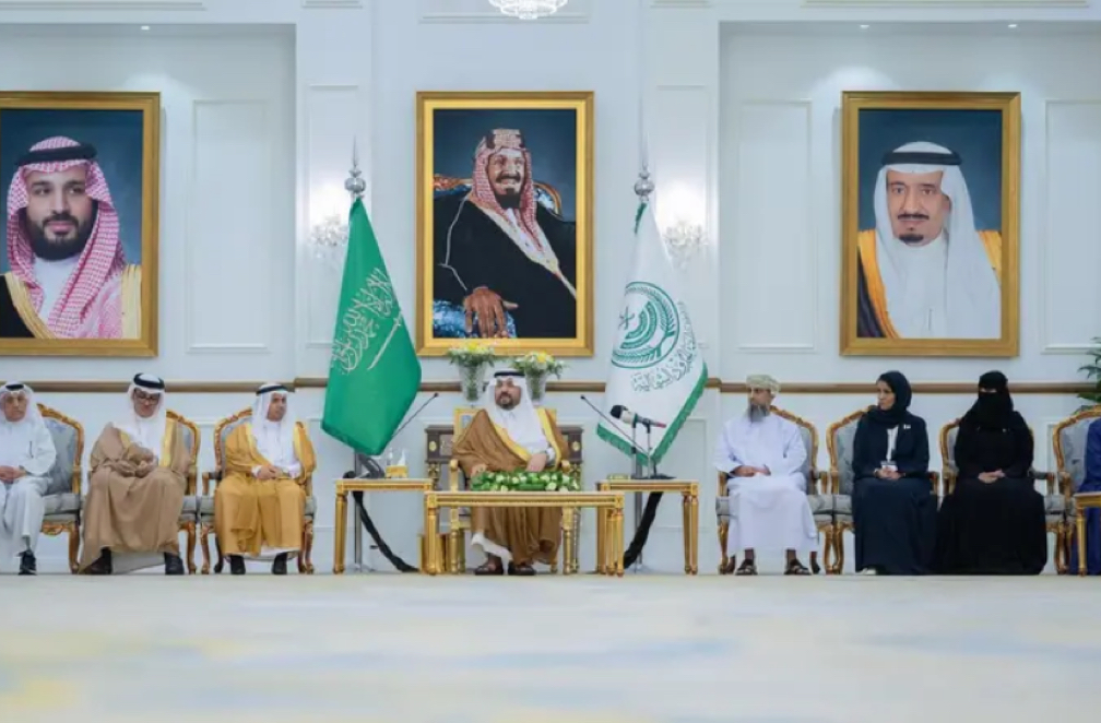 أمير الحدود الشمالية يلتقي المشاركين في اجتماع مسؤولي التعليم الإلكتروني بجامعات دول مجلس التعاون الخليجي