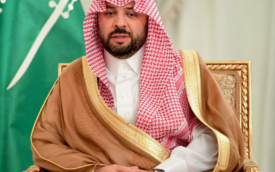 أمير الحدود الشمالية يستضيف أعضاء الجمعية التعاونية لمنتجات الثروة الحيوانية بالمنطقة