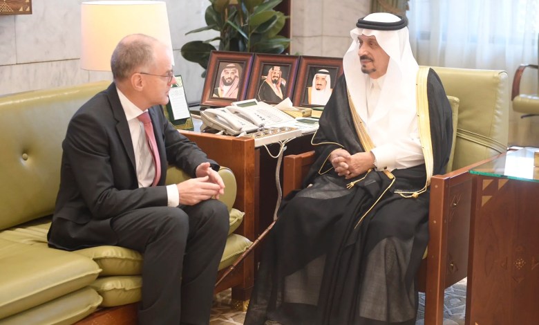 أمير الرياض يستضيف سفير النمسا المكلف حديثا