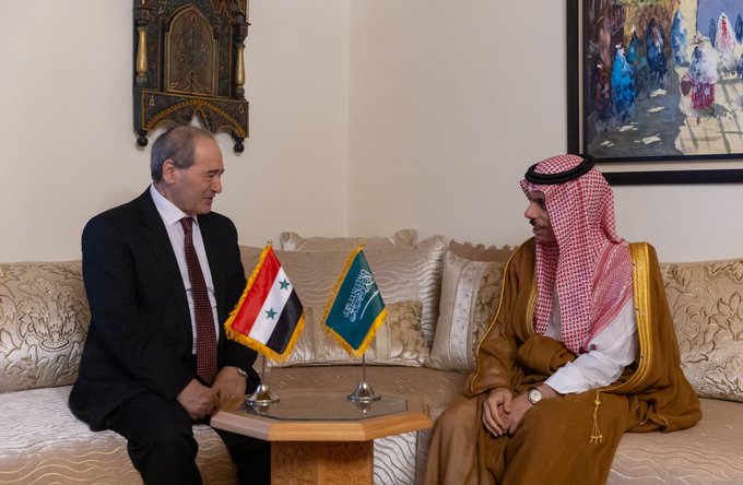 وزير الخارجية يلتقي نظيره السوري على هامش اجتماع جامعة الدول العربية
