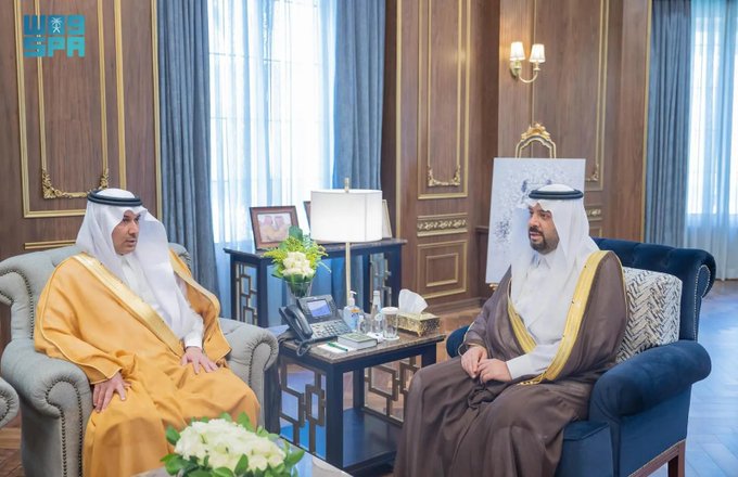 أمير منطقة الحدود الشمالية يستقبل مدير مكافحة المخدرات المكلَّف بالمنطقة حديثاً