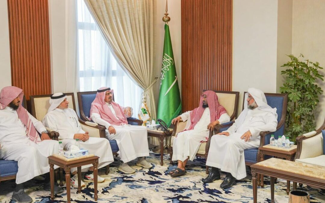 رئيس جمعية إيتاء بيشة يزور جمعية بر أبها