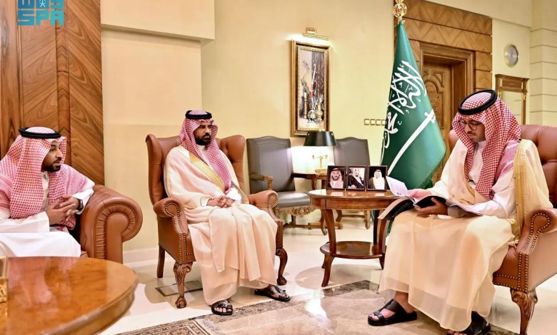 محافظ جدة يتسلم نسخة من استراتيجية جامعة جدة لاستقطاب ورعاية الموهوبين