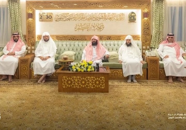 رئاسة الشؤون الدينية تبحث توفير بيئة تعبدية للزوار