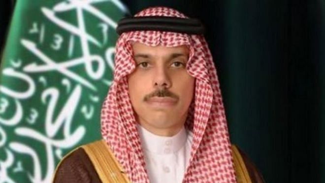 وزير الخارجية يصل مسقط ليحضر اجتماع وزراء خارجية دول التعاون الخليجي