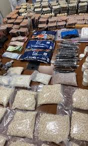 الأمن العام يستعرض بعض عملياته في ضبط مروجي المخدرات