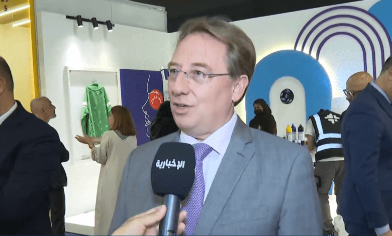 سفير فرنسا بالمملكة: جناح فرنسا بمعرض الكتاب يشير إلى حجم التبادل الثقافي بين الدولتين