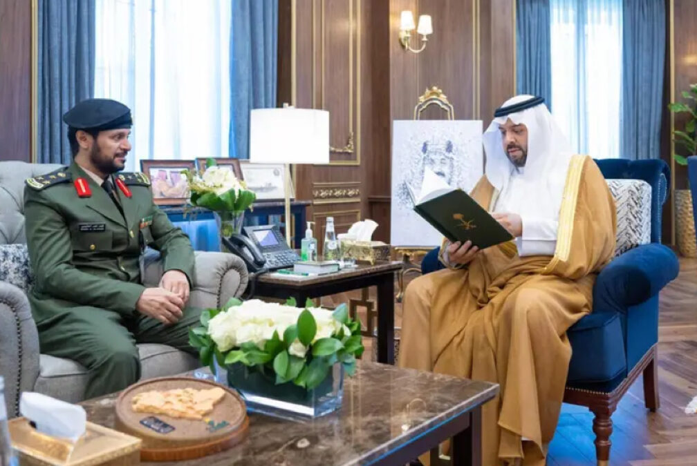 أمير الحدود الشمالية يتسلّم تقريراً عن أعمال سجون المنطقة