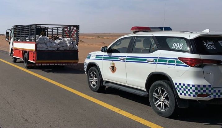 ‏القوة الخاصة لأمن الطرق بمنطقة الجوف تضبط مخالفًا لنظام البيئة