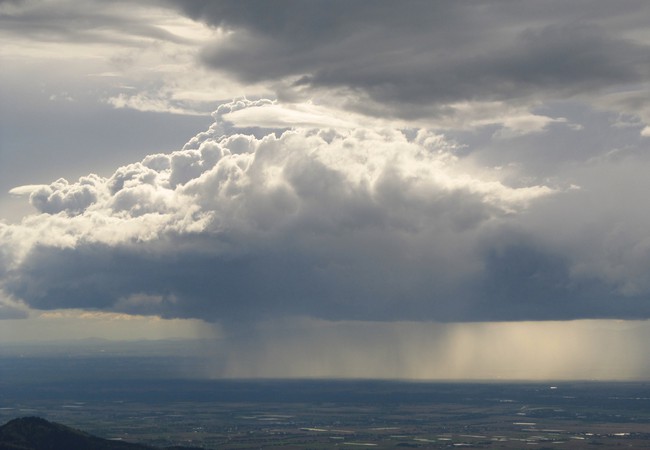مواضع هطول الأمطار على مناطق المملكة اليوم