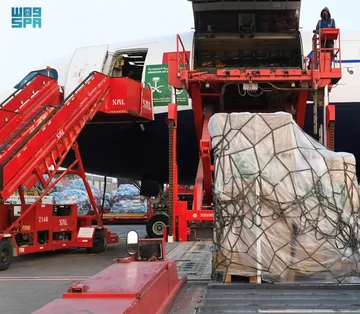 35 طنًا .. الطائرة الإغاثية العاشرة تتحرك إلى مطار العريش المصري لإغاثة أهالي غزة