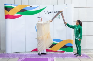 أمير الشرقية يتسلم شعلة دورة الألعاب السعودية للنسخة الثانية