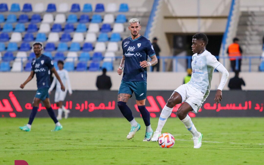 الأخدود ينجو من منطقة الهبوط بعد فوزه على الطائي بهدف نظيف