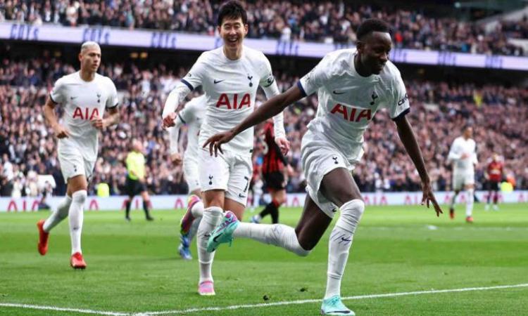 توتنهام يضرب بورنموث بثلاثية لهدف في الدوري الإنجليزي الممتاز