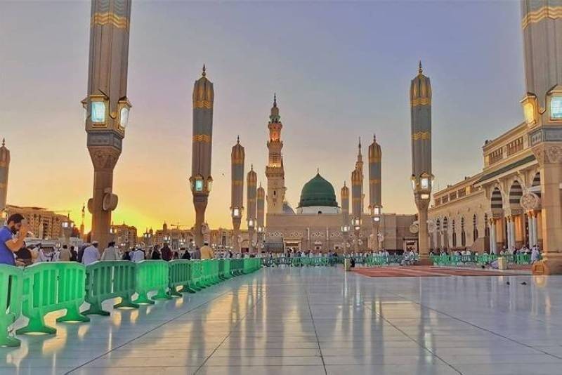 747 ألف ساعة عامل تطوعية لخدمة زائري المسجد النبوي هذا العام