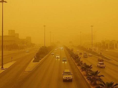 الرياح المثيرة للغبار والأتربة تضرب أجزاءً من مكة والمدينة