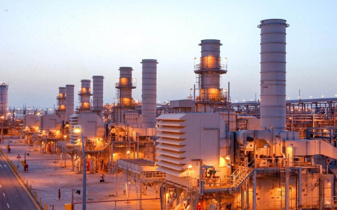 أسعار النفط ترتفع 1% وبرنت يبلغ 77.24 دولارَ للبرميل