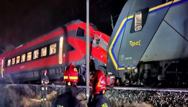 حادث مُروِّع .. مصرع 17 شخصًا في تصادم قطارين بإيطاليا