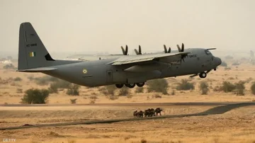 مصرع طاقم طائرة هندية تحطمت أثناء التدريب