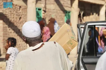 إغاثي الملك سلمان” يوزع 2.937 كرتون تمر بالسودان و1.288 قسيمة شرائية في لبنان