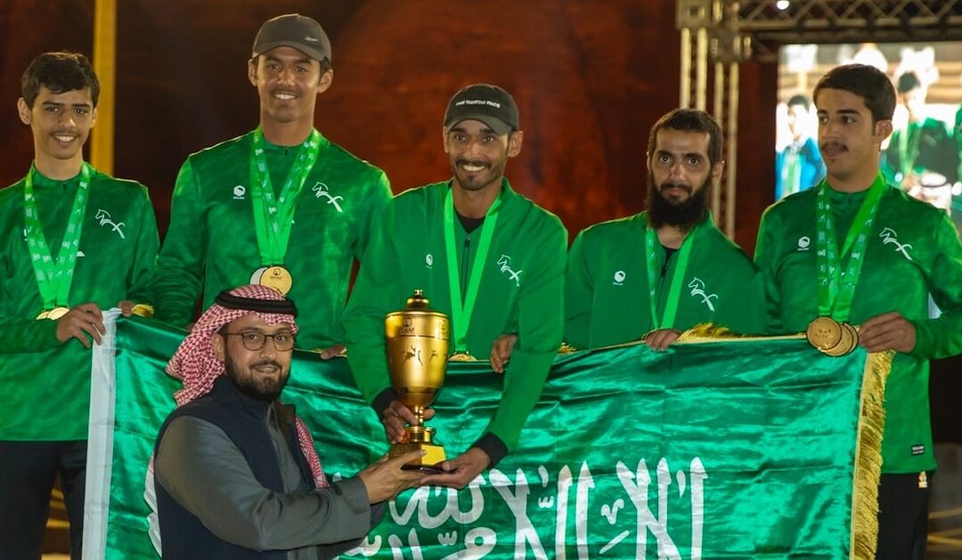 الأخضر يحصد جائزة كأس العالم للرماية من على ظهر الخيل