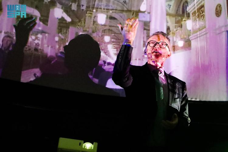 السفير الألماني يزور المتحف الوطني السعودي