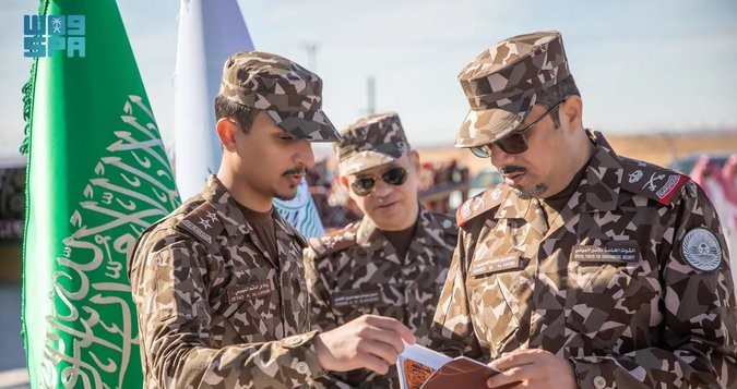 قائد “الأمن البيئي” .. يتفقّد المراكز الميدانية بمحميتَي الأمير محمد بن سلمان وشرعان بالعلا