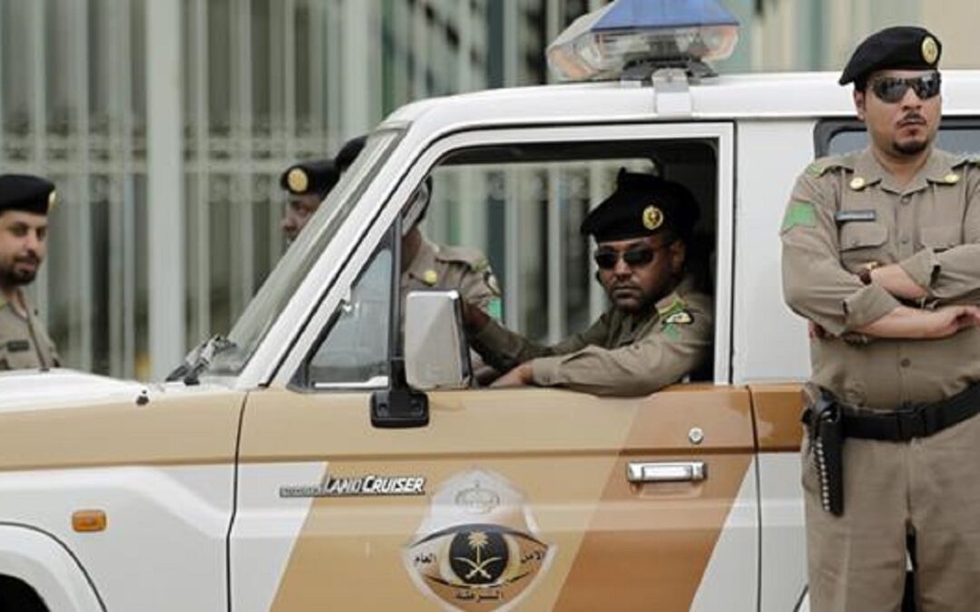 الرياض .. ضبط 3 مواطنين لترويجهم 1.6 كغم من الحشيش والأقراص المحظورة