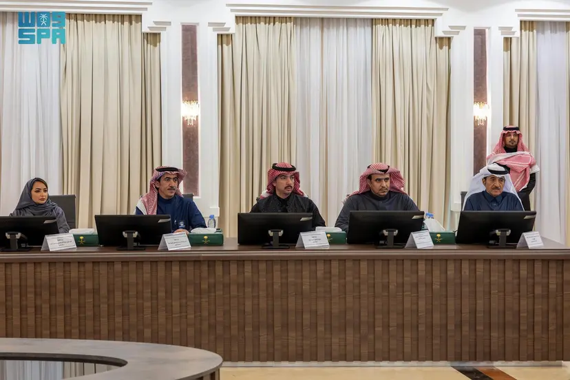 أمير الجوف يتابع آخر المستجدات بمشروع مدينة الأمير محمد بن عبد العزيز الطبية