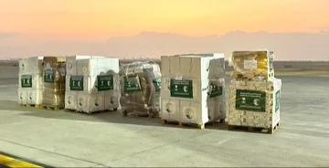 الطائرة الإغاثية السعودية الـ 36 تتحرك إلى مطار العريش تمهيدا لإدخالها غزة