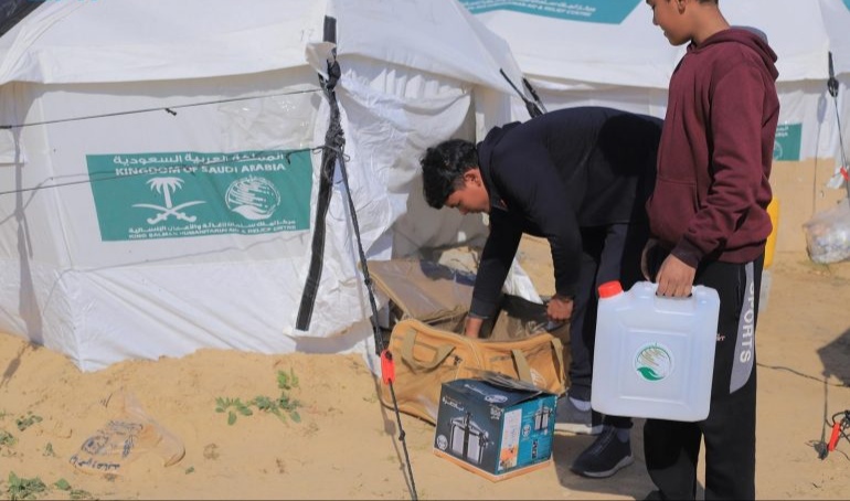 إغاثي الملك .. يقدم مساعداته الإغاثية للمتضررين في غزة
