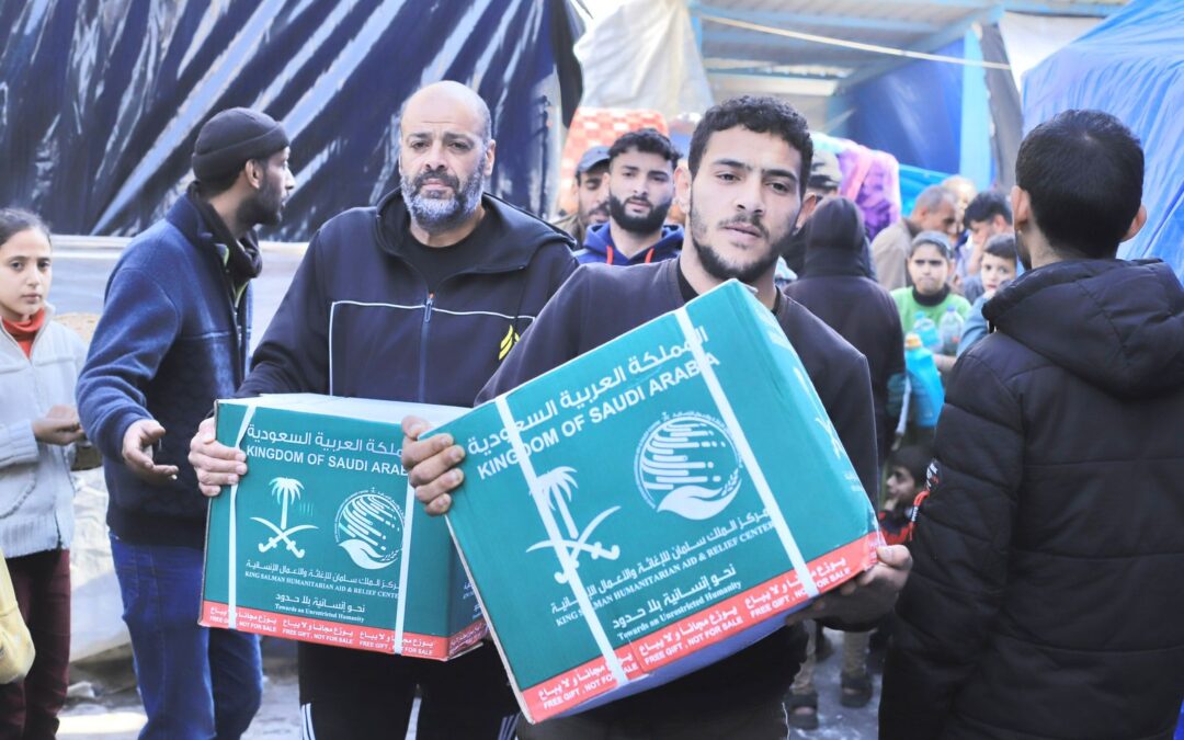 إغاثي الملك يواصل توزيع المساعدات للنازحين بغزة