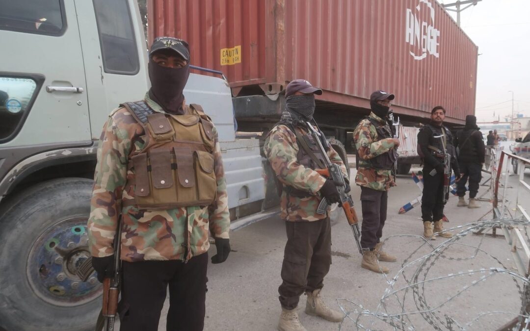 مصرع ضابط وإصابة ثلاثة من رجال الشرطة خلال اشتباكات شمال باكستان