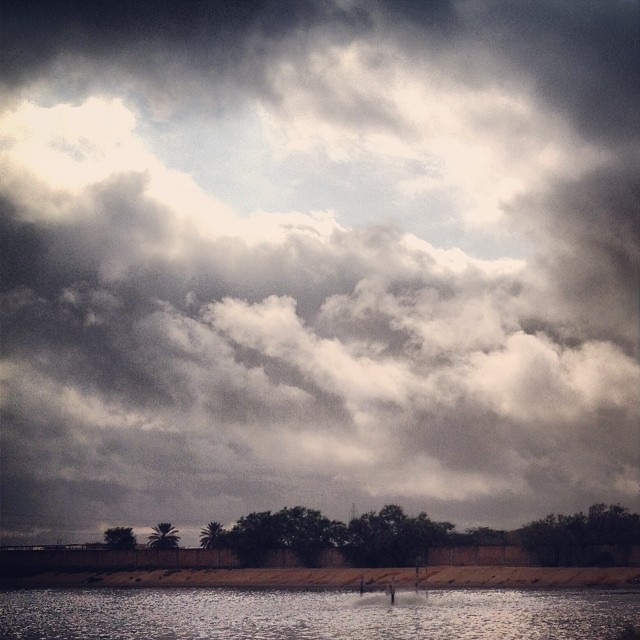 أمطار متفاوتة الكثافة مصحوبة برياح نشطة على هذه المناطق