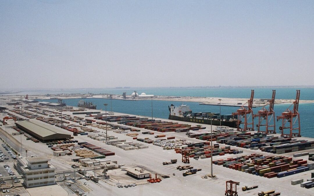 ميناء الملك عبدالعزيز بالدمام يحقق أعلى مناولة شهرية في تاريخه